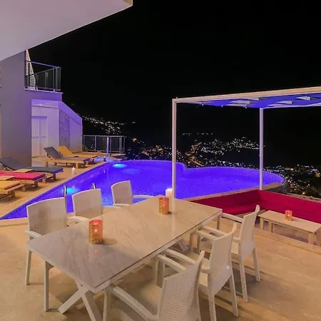 Tarabya - Hill Villa *