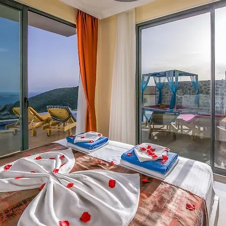 Tarabya - Hill Villa Kalkan
